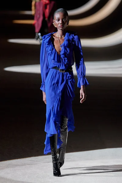 Look 48